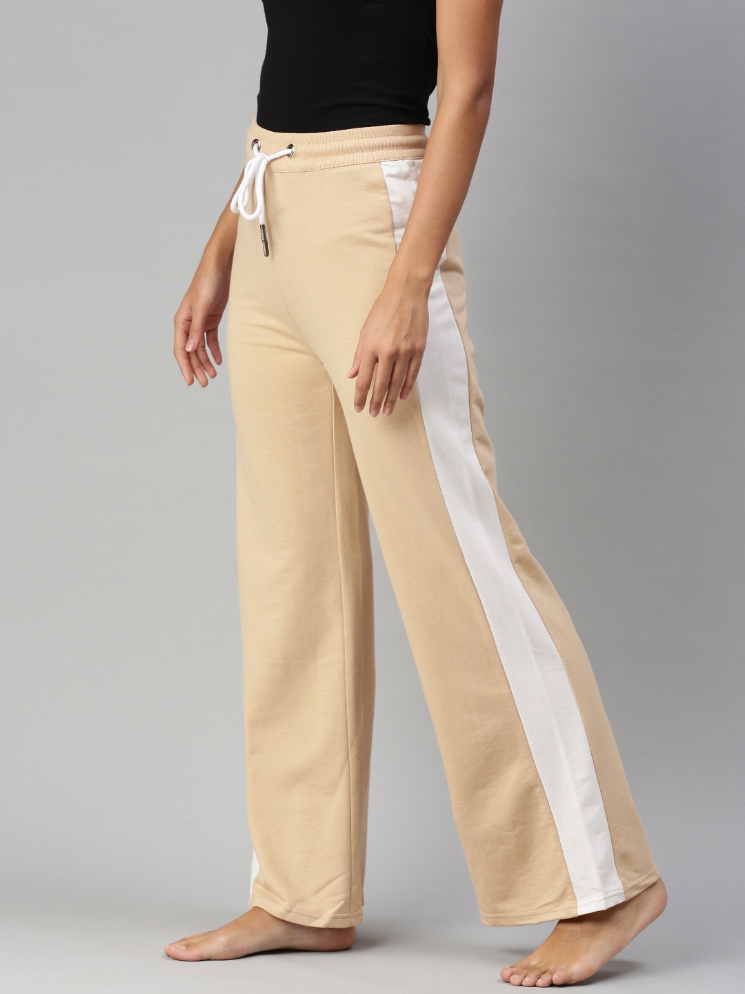 

Vero Moda Women Cream-Coloured Solid Side Striped Lounge Pants