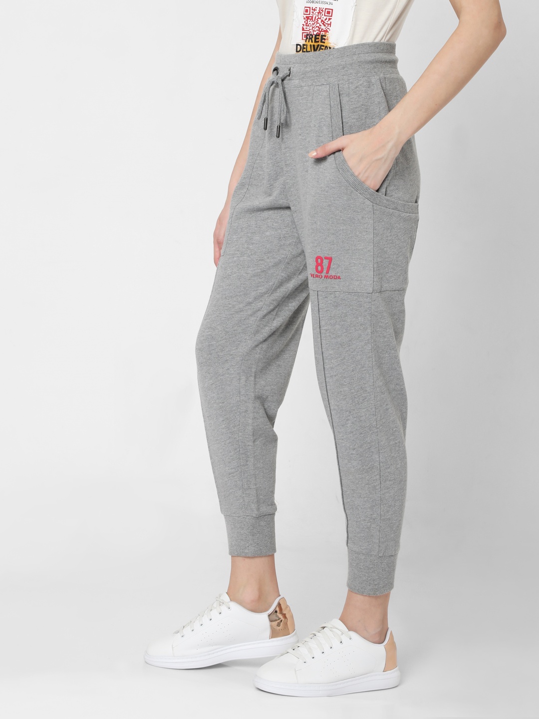 

Vero Moda Women Grey Melange Solid Straight Fit Joggers