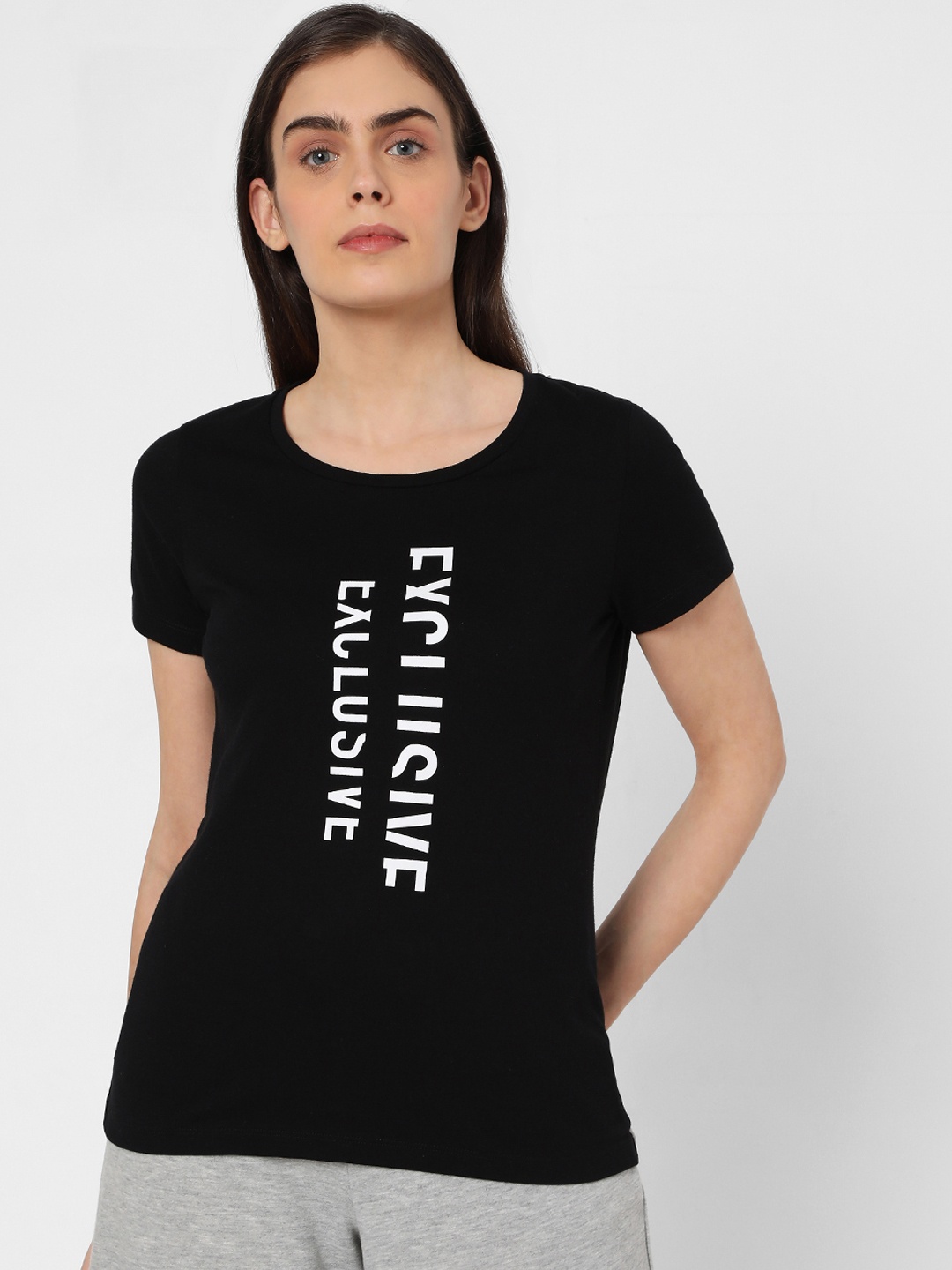 

Vero Moda Women Black Printed Pure Cotton T-shirt