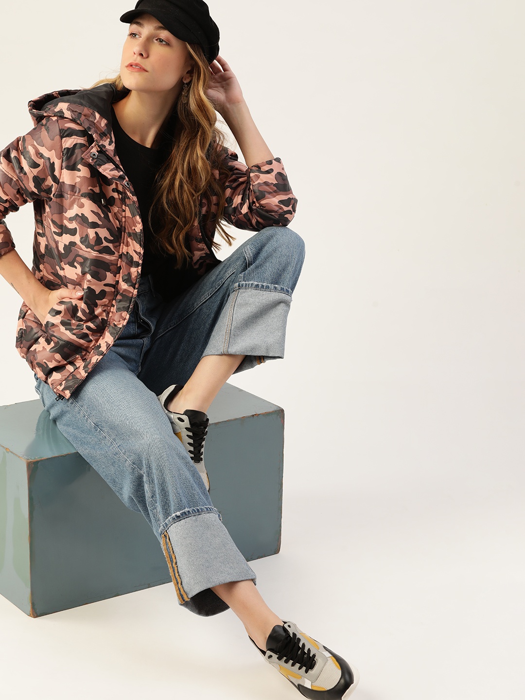 

DressBerry Women Pink & Black Camouflage Padded Hooded Jacket