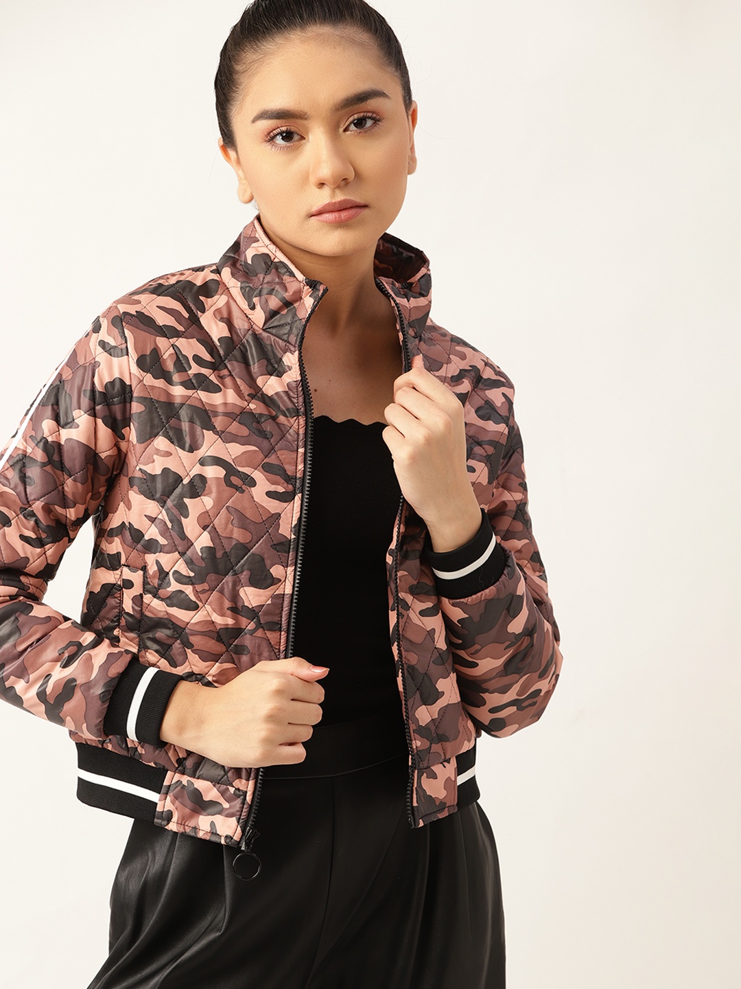

DressBerry Women Brown & Black Camouflage Quilted Jacket