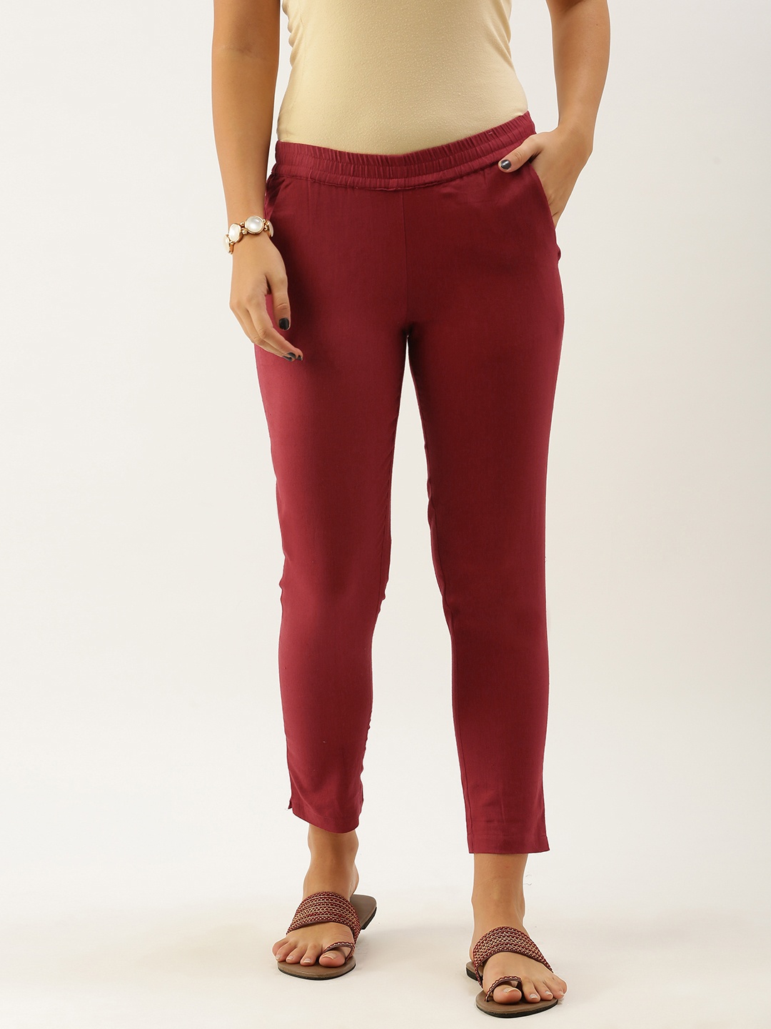 

AMUKTI Women Red Solid Pyjama