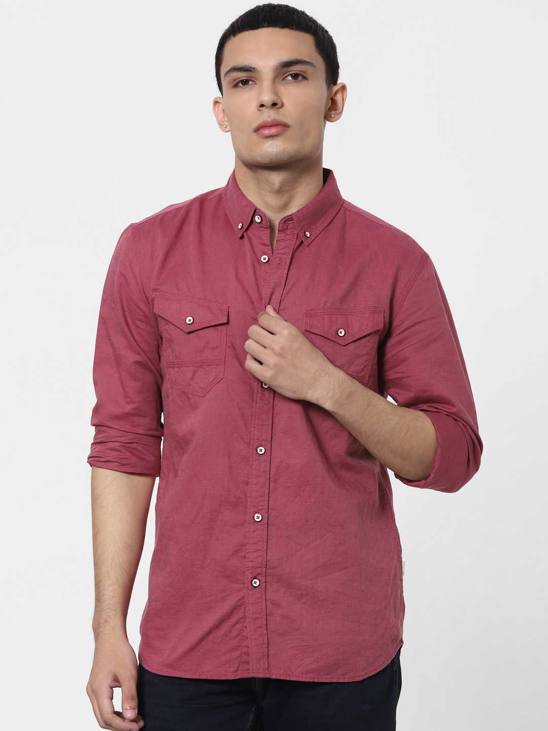 

Jack & Jones Men Red Regular Fit Solid Casual Shirt