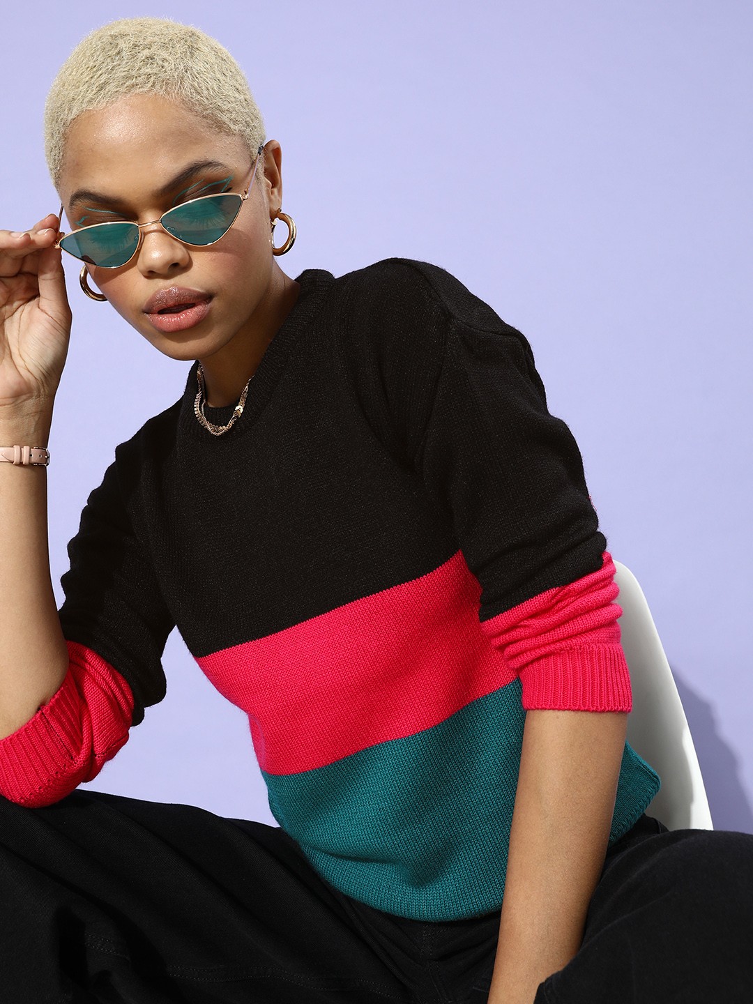 

DressBerry Women Stylish Black Colourblocked Knitted Sweater