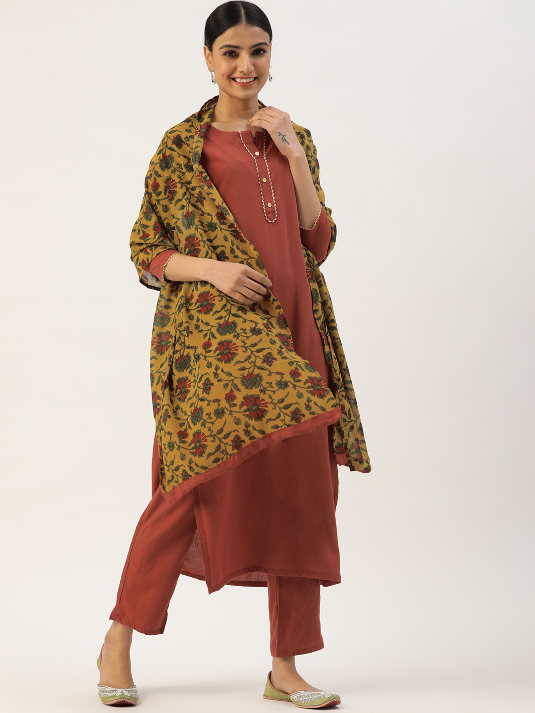 

VAABA Women Maroon Kurta Set