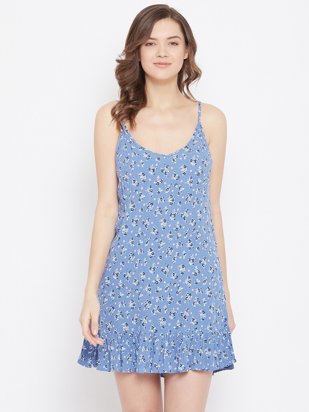 

Hypernation Blue & White Printed Nightdress