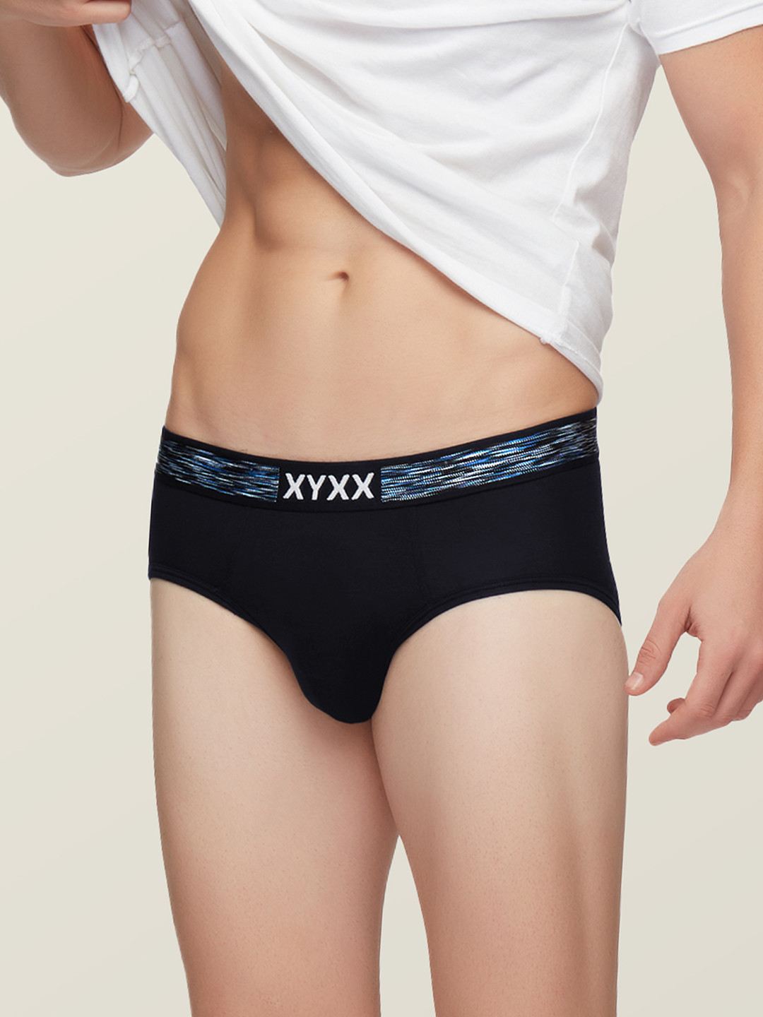 

XYXX Men Black Solid IntelliSoft Antimicrobial Micro Modal Basic Briefs XYBRF80