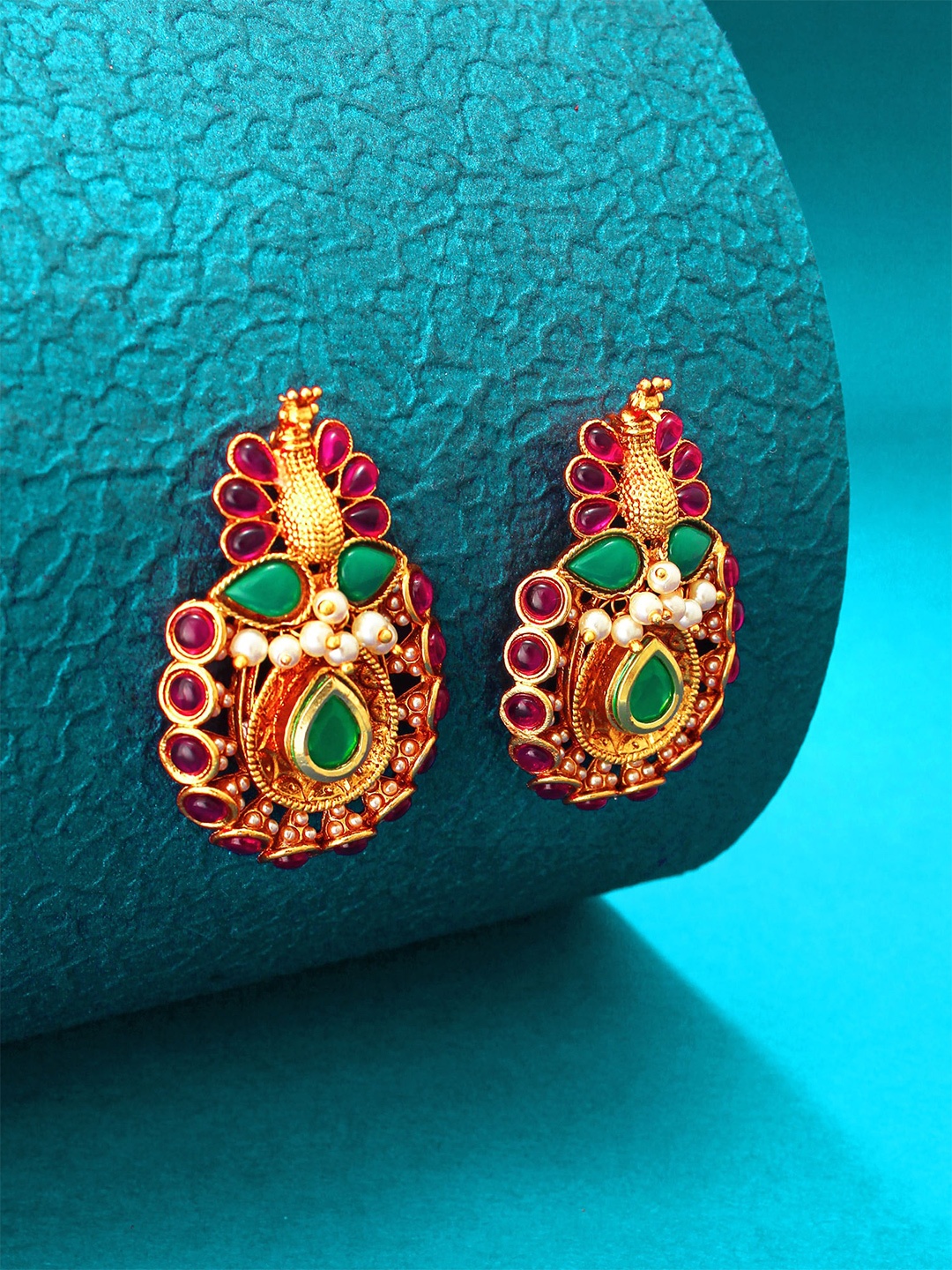 

aadita Gold-Toned Contemporary Drop Earrings