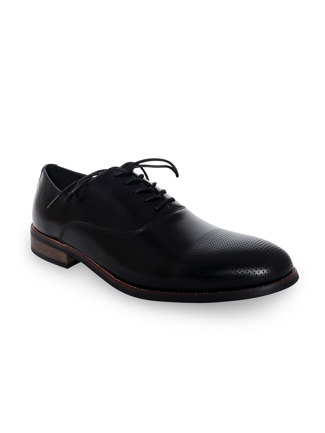 

Kenneth Cole Men Black Solid Leather Formal Oxfords