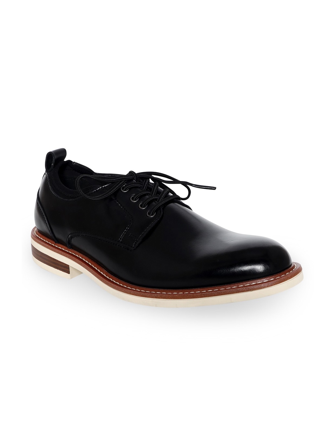 

Kenneth Cole Men Black Solid Leather Formal Derbys