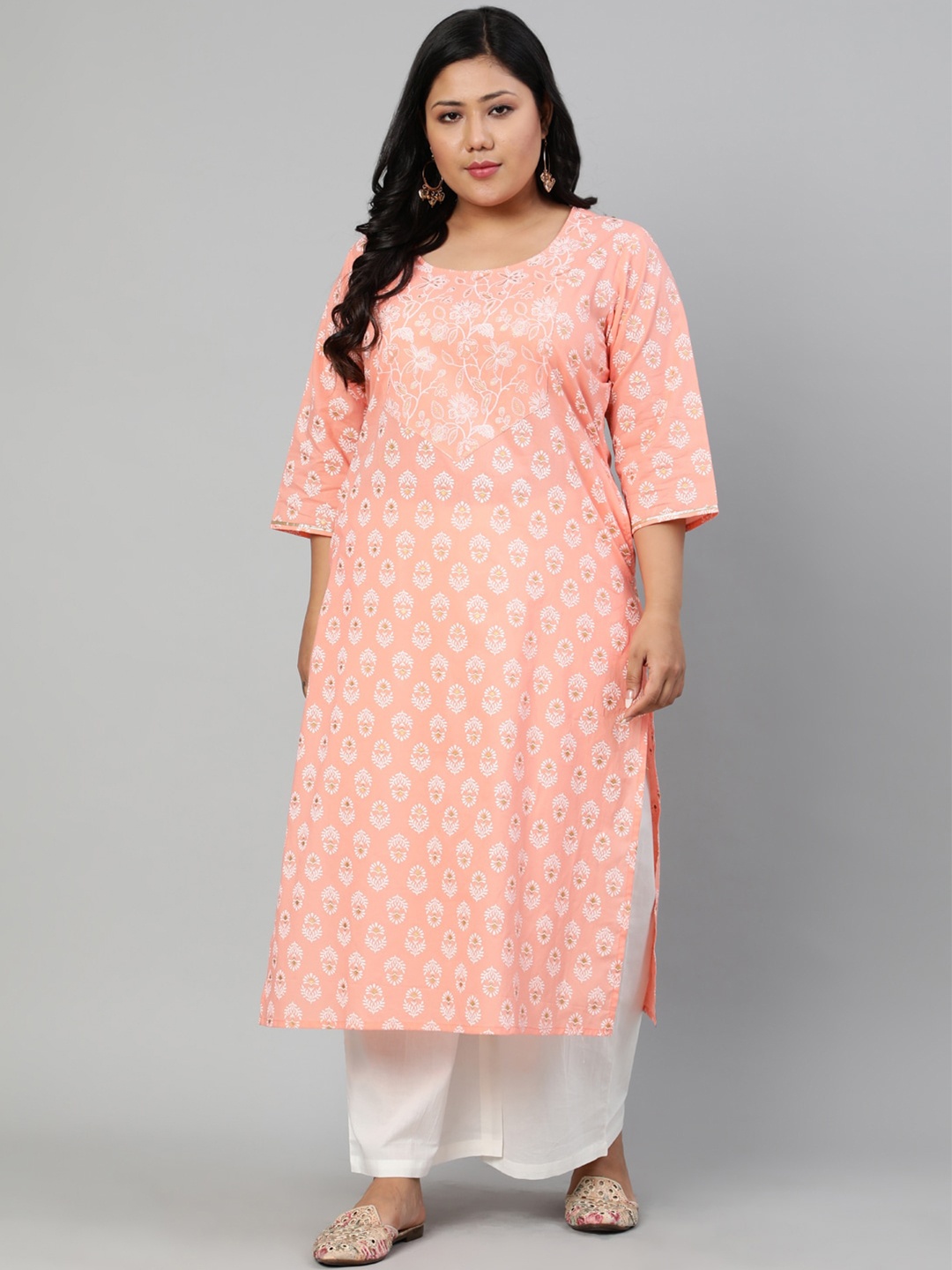 

Nayo Plus Size Women Pastel Peach & White Ethnic Motifs Printed Kurta