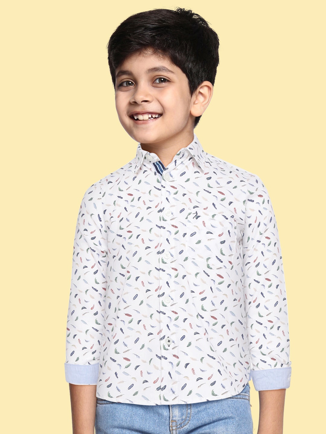 

Indian Terrain Boys White & Blue Leaf Printed Cotton Casual Shirt