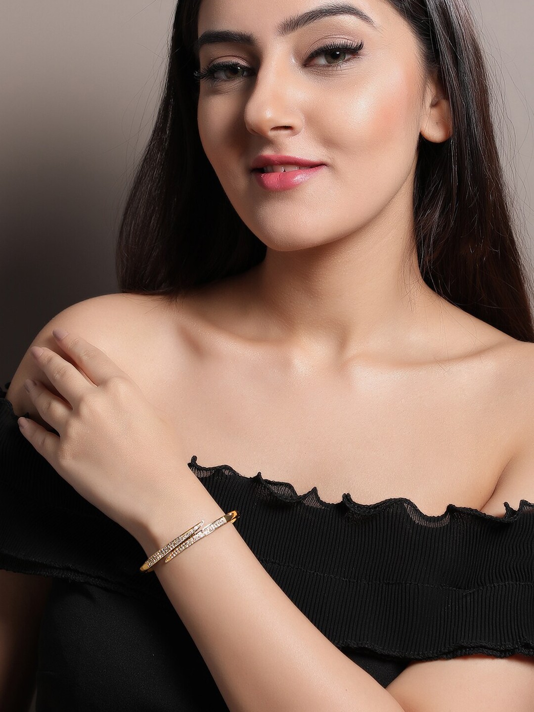

TOKYO TALKIES X rubans FASHION ACCESSORIES Gold-Plated Handcrafted Bangle-Style Bracelet