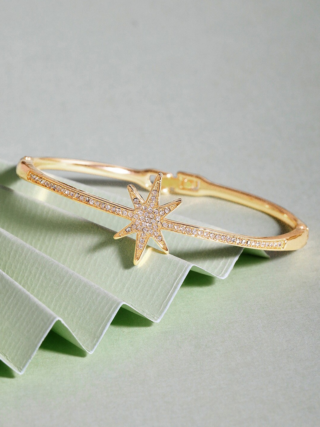 

TOKYO TALKIES X rubans FASHION ACCESSORIES Zircon Studded Gold Plated Handcrafted Bracelet