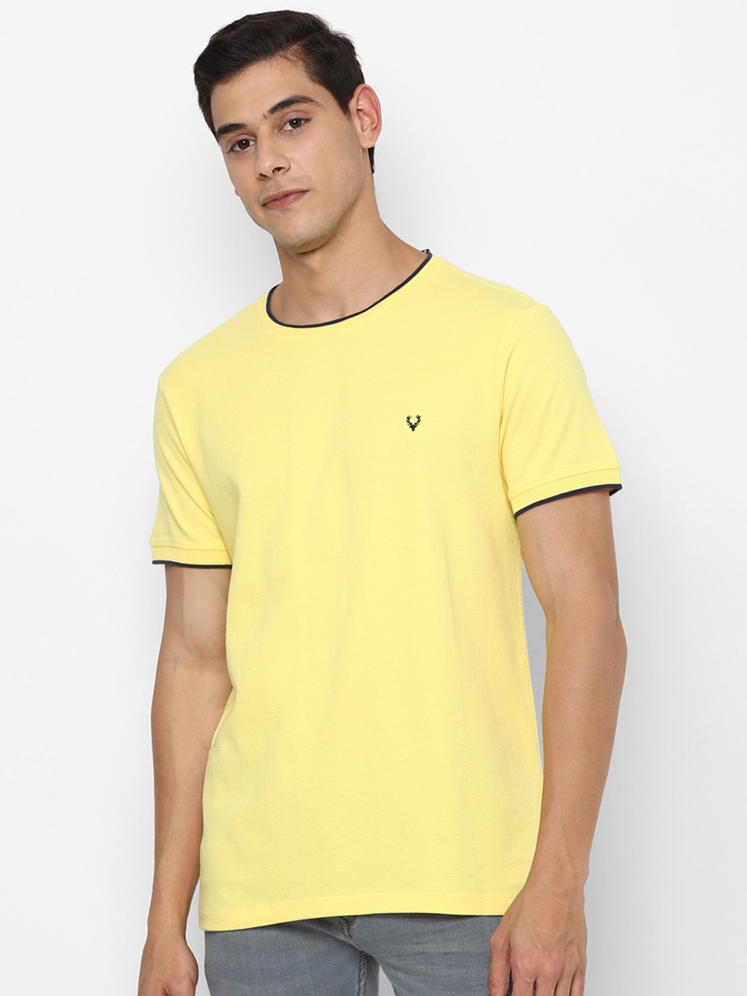 

Allen Solly Sport Men Yellow Solid Round Neck T-shirt