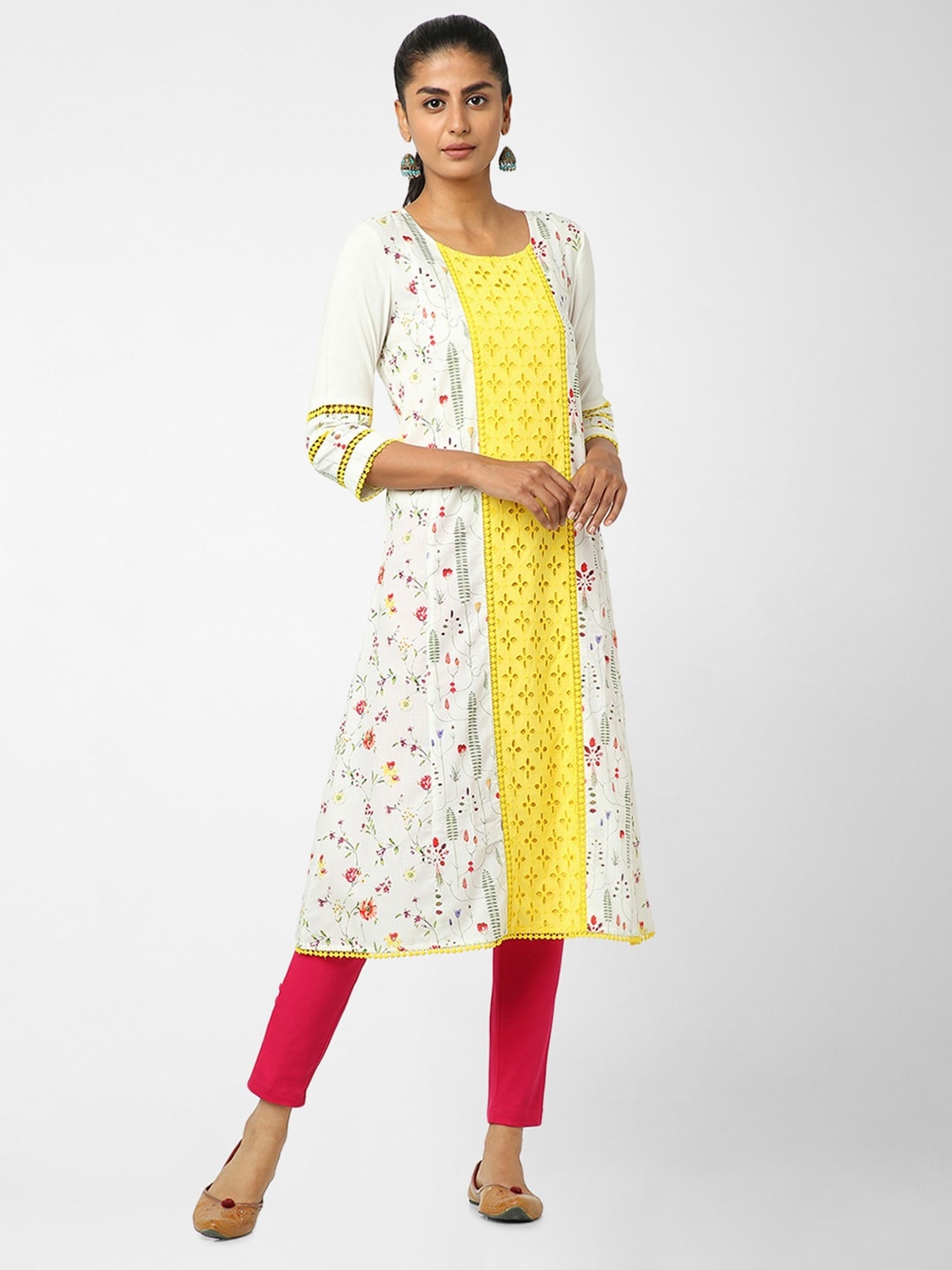 

Naari Women Yellow & White Floral Printed Kurta