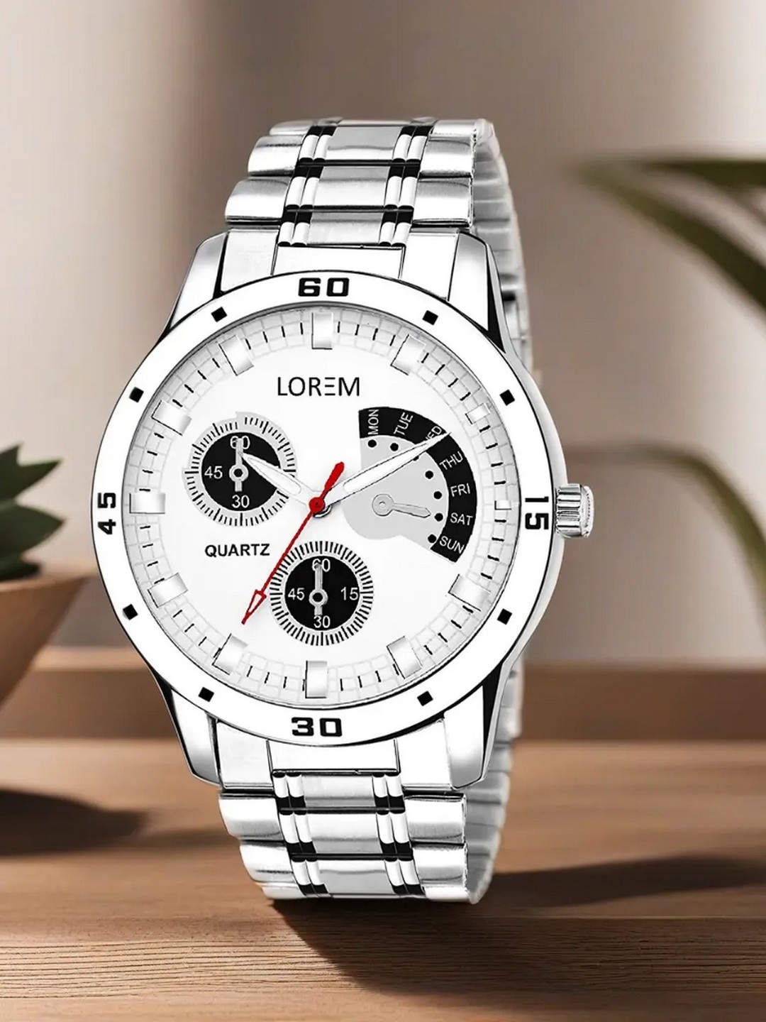 

LOREM Men Silver-Toned Analogue Watch LR101