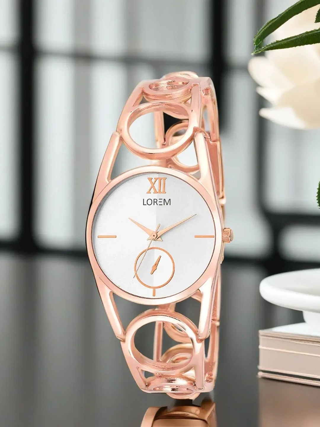 

LOREM Women Rose Gold Analogue Watch