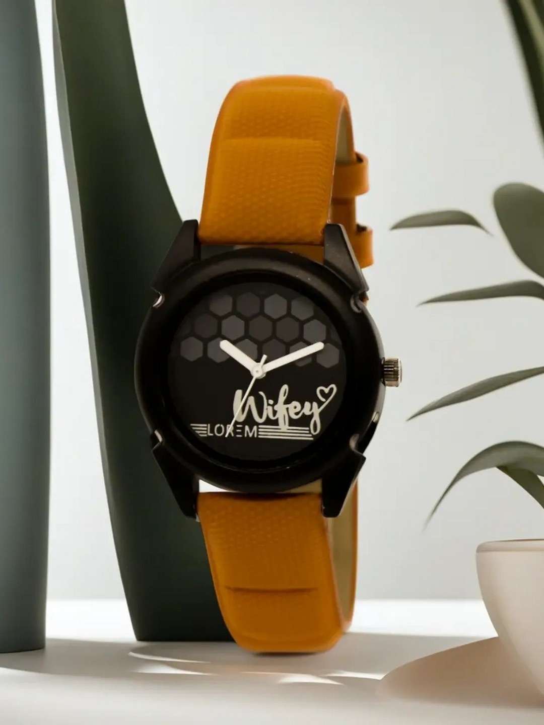 

LOREM Women Orange Analogue Watch