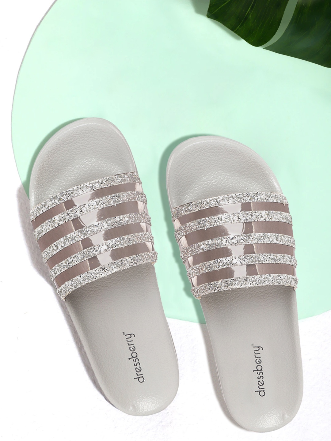 

DressBerry Women Silver-Toned & Grey Striped & Shimmer Sliders