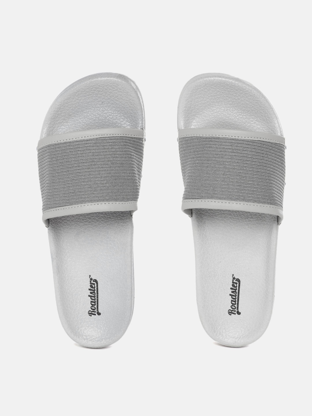 

Roadster Women Grey Self-Design Sliders