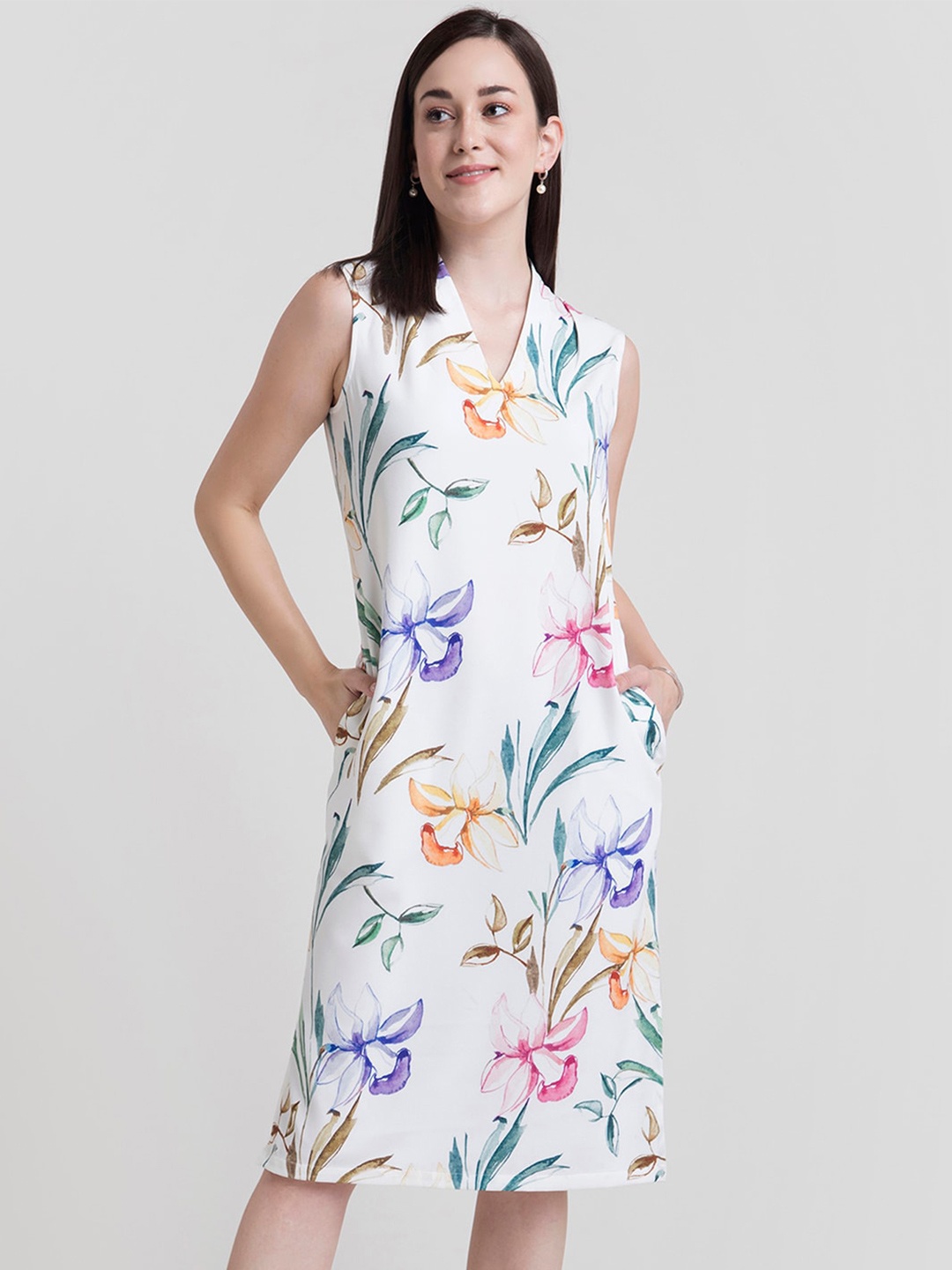 

FableStreet Women White & Pink Floral Printed Sheath Dress