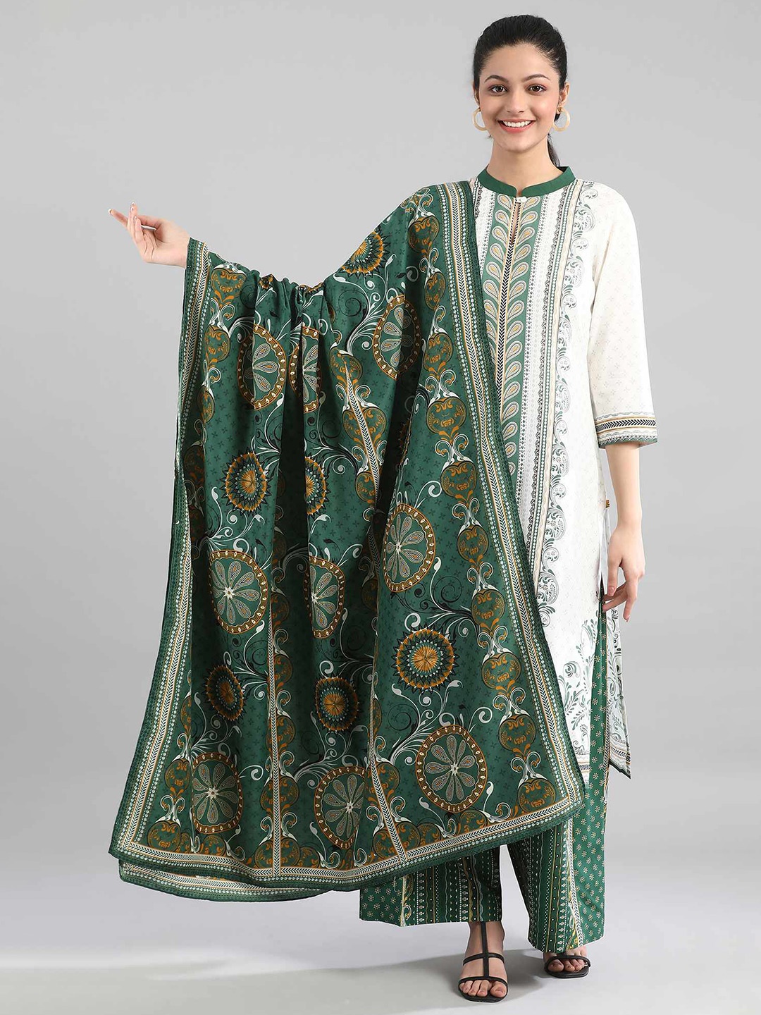 

AURELIA Green & White Printed Dupatta