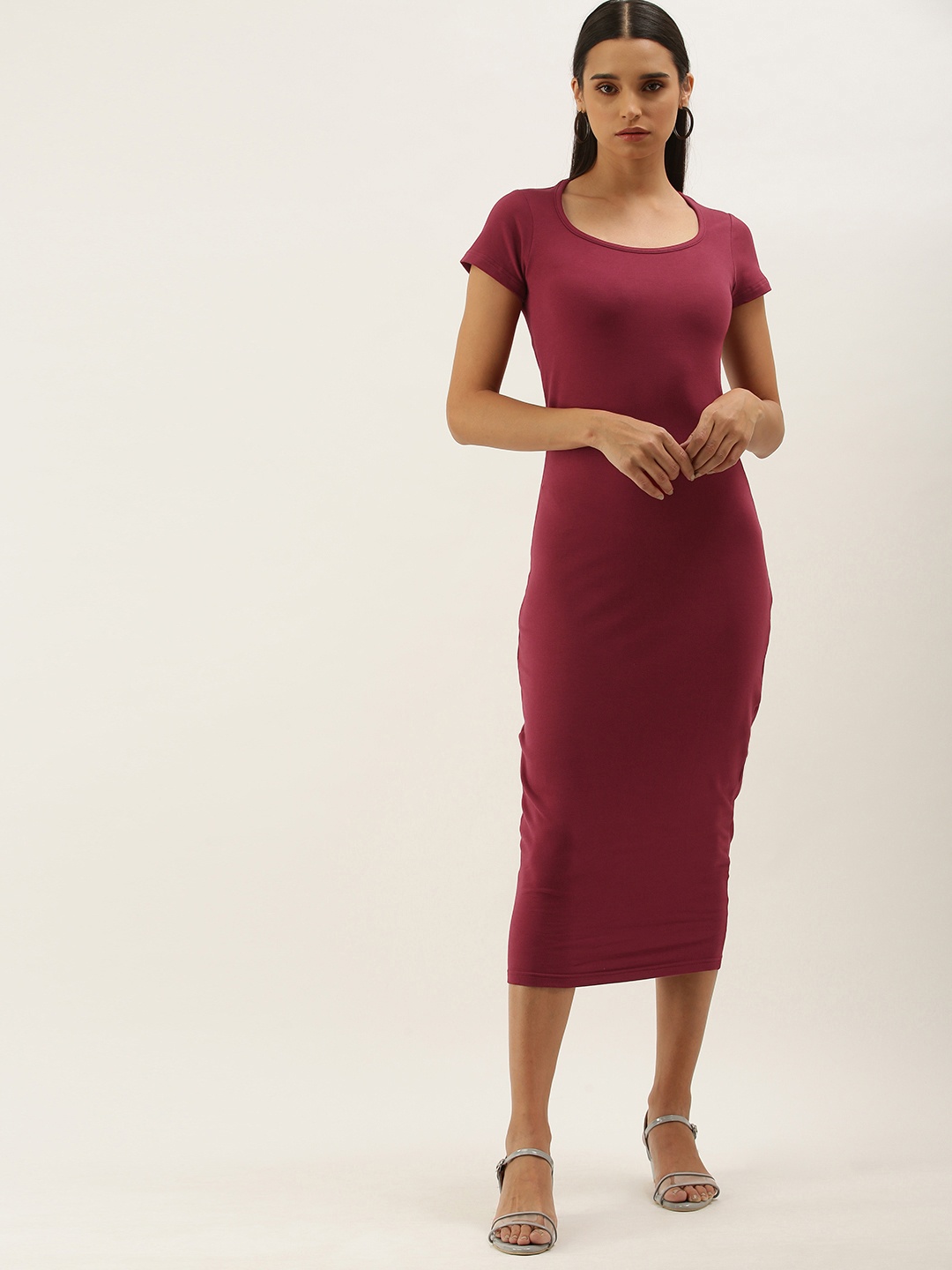 

DILLINGER Maroon Solid Bodycon Midi Dress