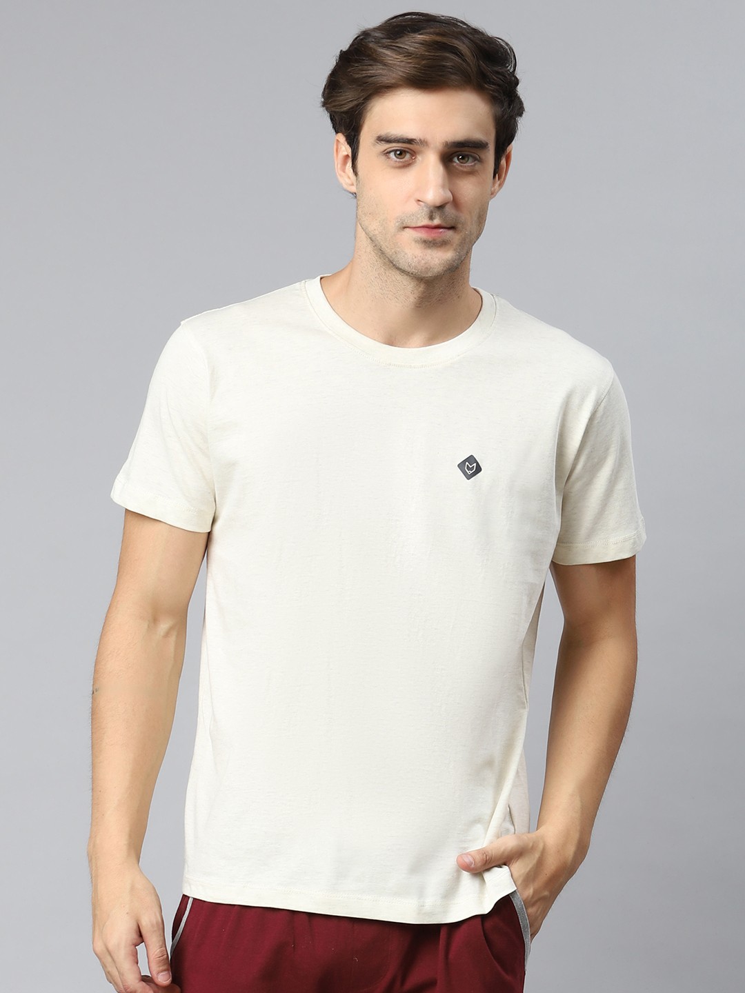 

Almo Wear Men Cream-Coloured Solid Organic Cotton T-Shirt