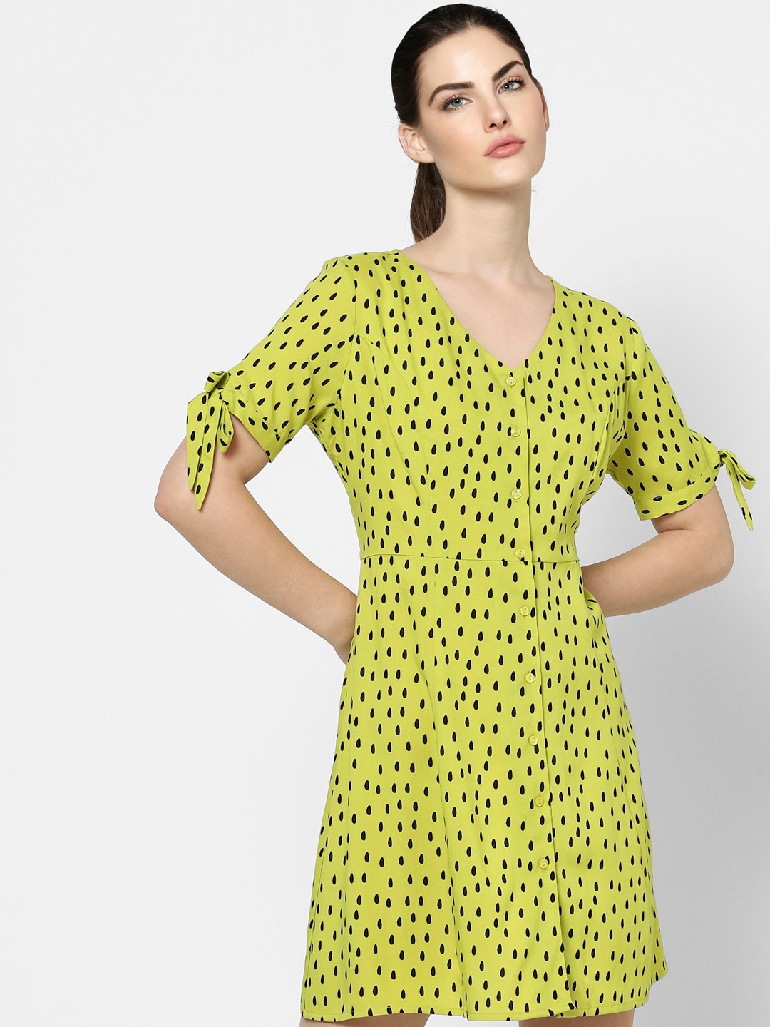 

ONLY Lime Green & Black Printed Button Closure A-Line Dress