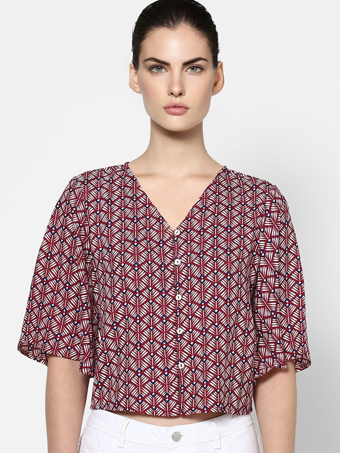 

ONLY Maroon & White Geometric Printed Regular Crop Top