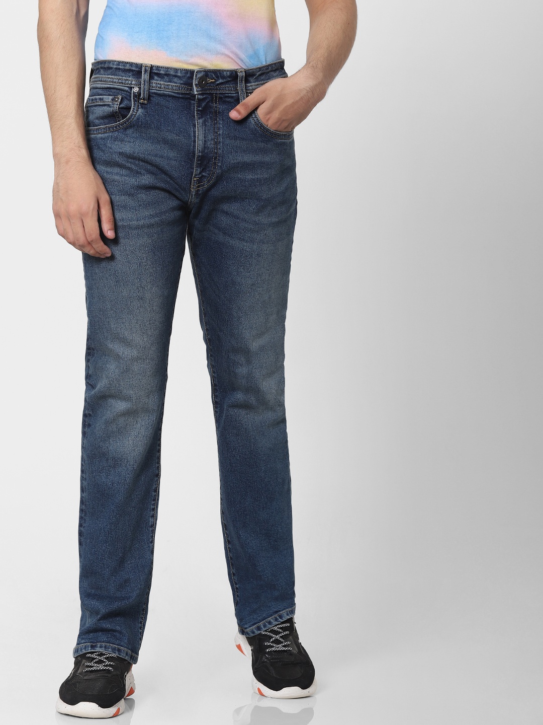 

Jack & Jones Men Blue Bootcut Low-Rise Light Fade Jeans