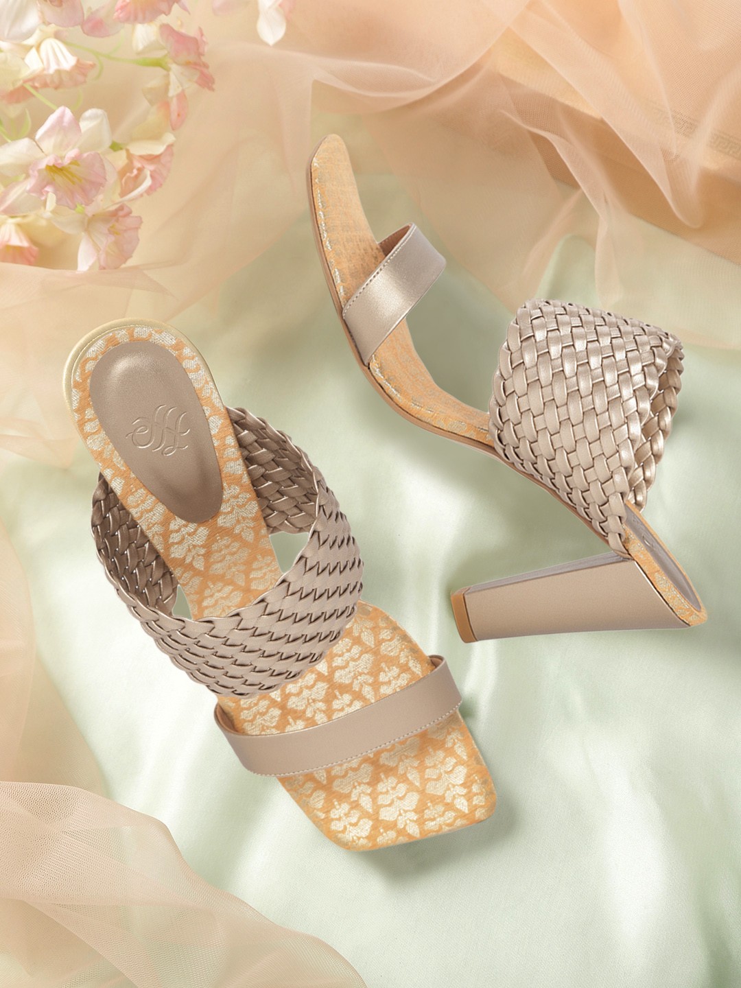 

House of Pataudi Gold-Toned Woven Design Handcrafted Block Heels with Pouch