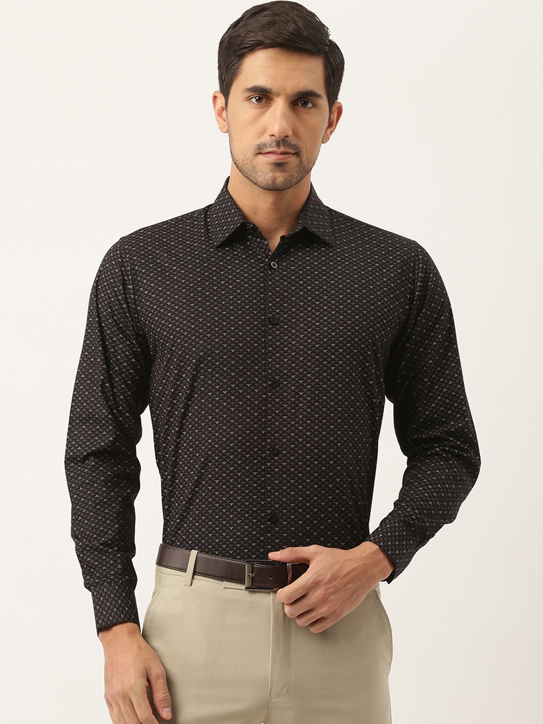 

SOJANYA Men Black Classic Regular Fit Printed Cotton Formal Shirt