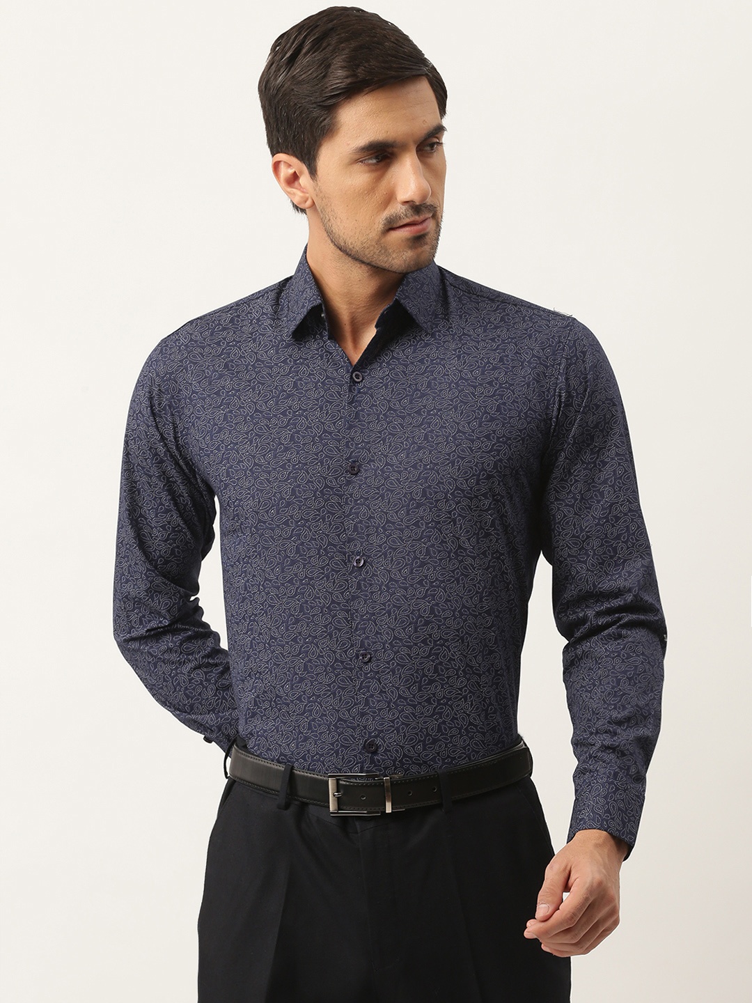 

SOJANYA Men Navy Blue & White Classic Fit Printed Formal Shirt