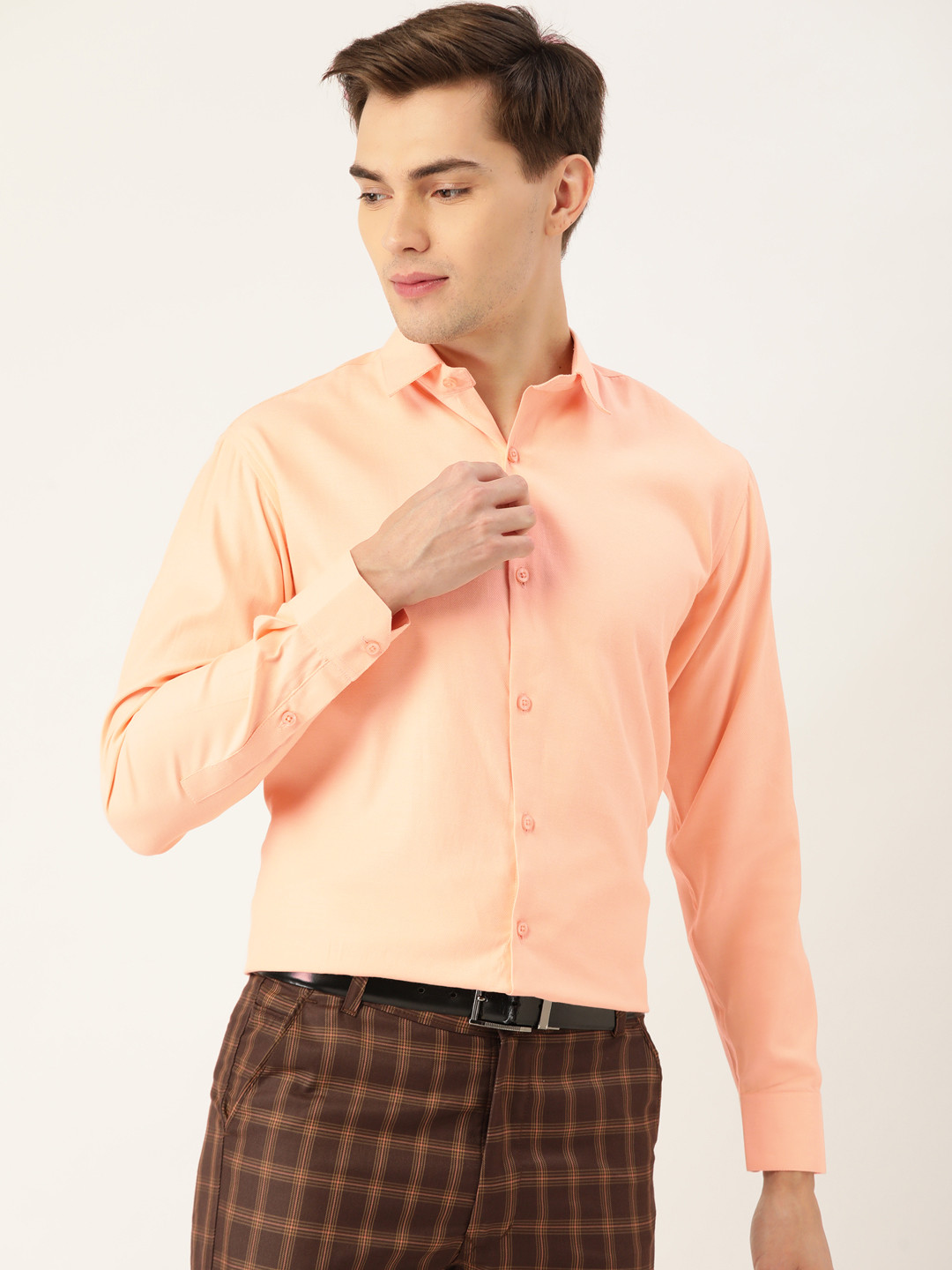 

SOJANYA Men Peach-Coloured Pure Cotton Classic Fit Formal Shirt