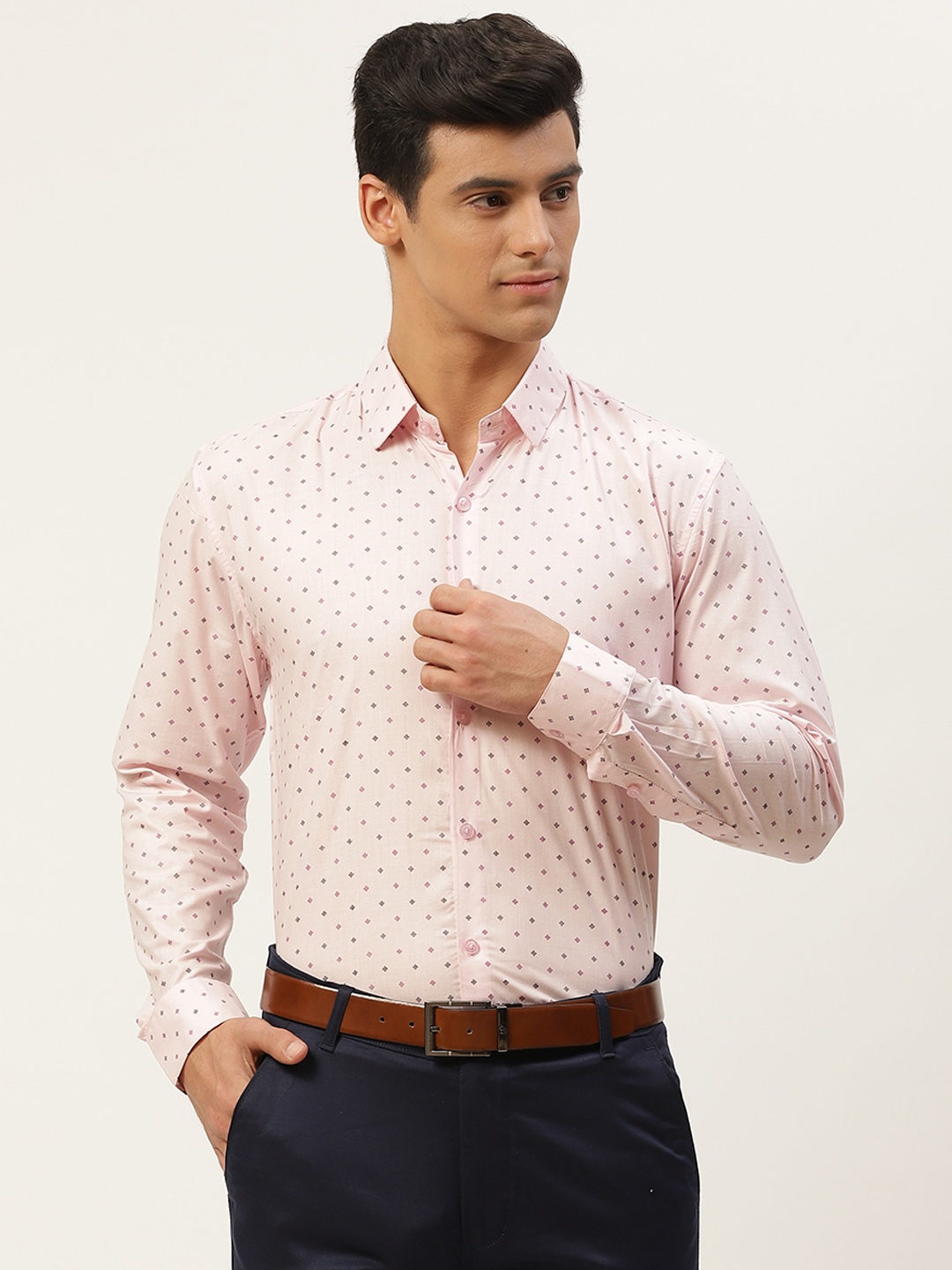

SOJANYA Men Pink Geometric Printed Pure Cotton Formal Shirt