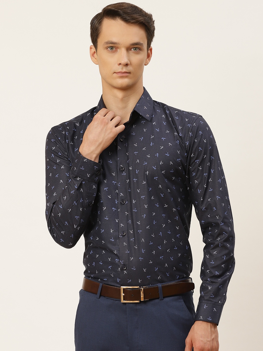 

SOJANYA Men Navy Blue & Grey Classic Floral Printed Pure Cotton Formal Shirt