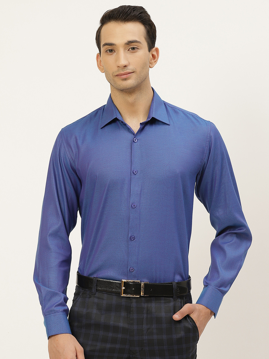 

SOJANYA Men Navy Blue Pure Cotton Solid Classic Formal Shirt