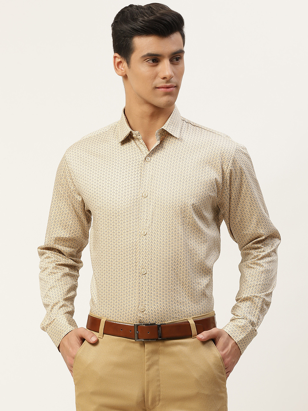 

SOJANYA Men Beige Classic Floral Printed Cotton Formal Shirt