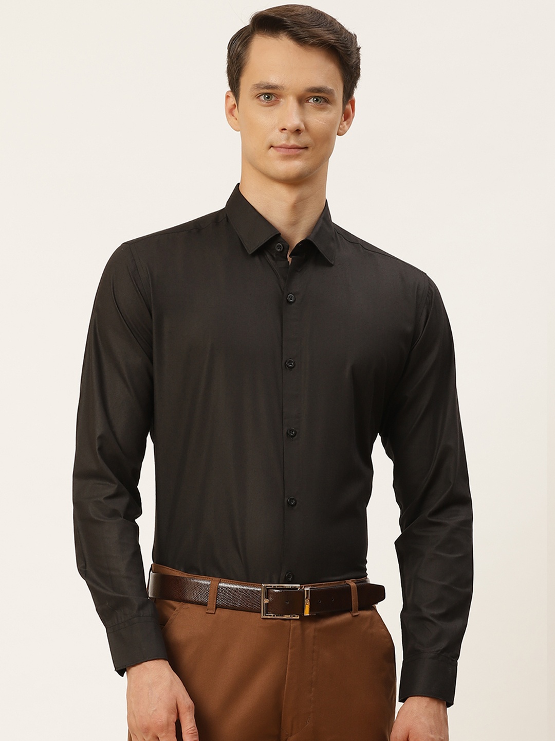 

SOJANYA Men Black Classic Fit Solid Formal Shirt