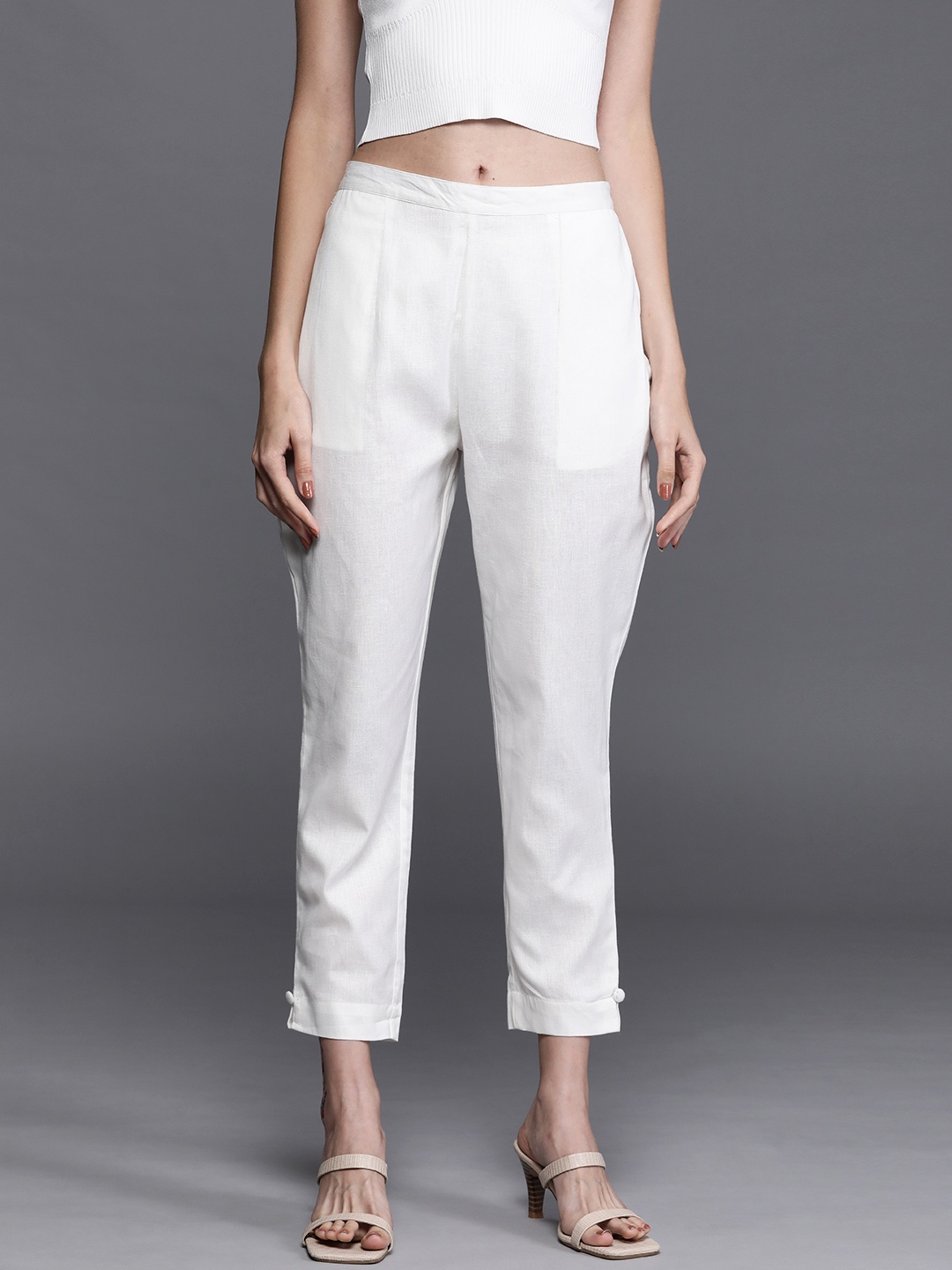 

Libas Women White Cotton Solid Cropped Trousers