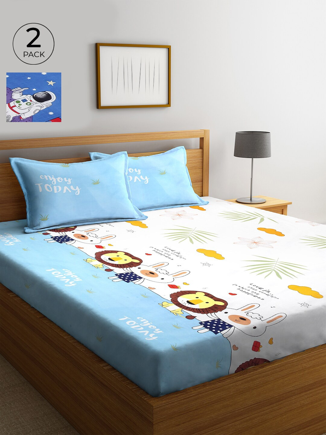 

KLOTTHE Set of 2 White & Blue 300 TC King Bedsheet with 4 Pillow Covers