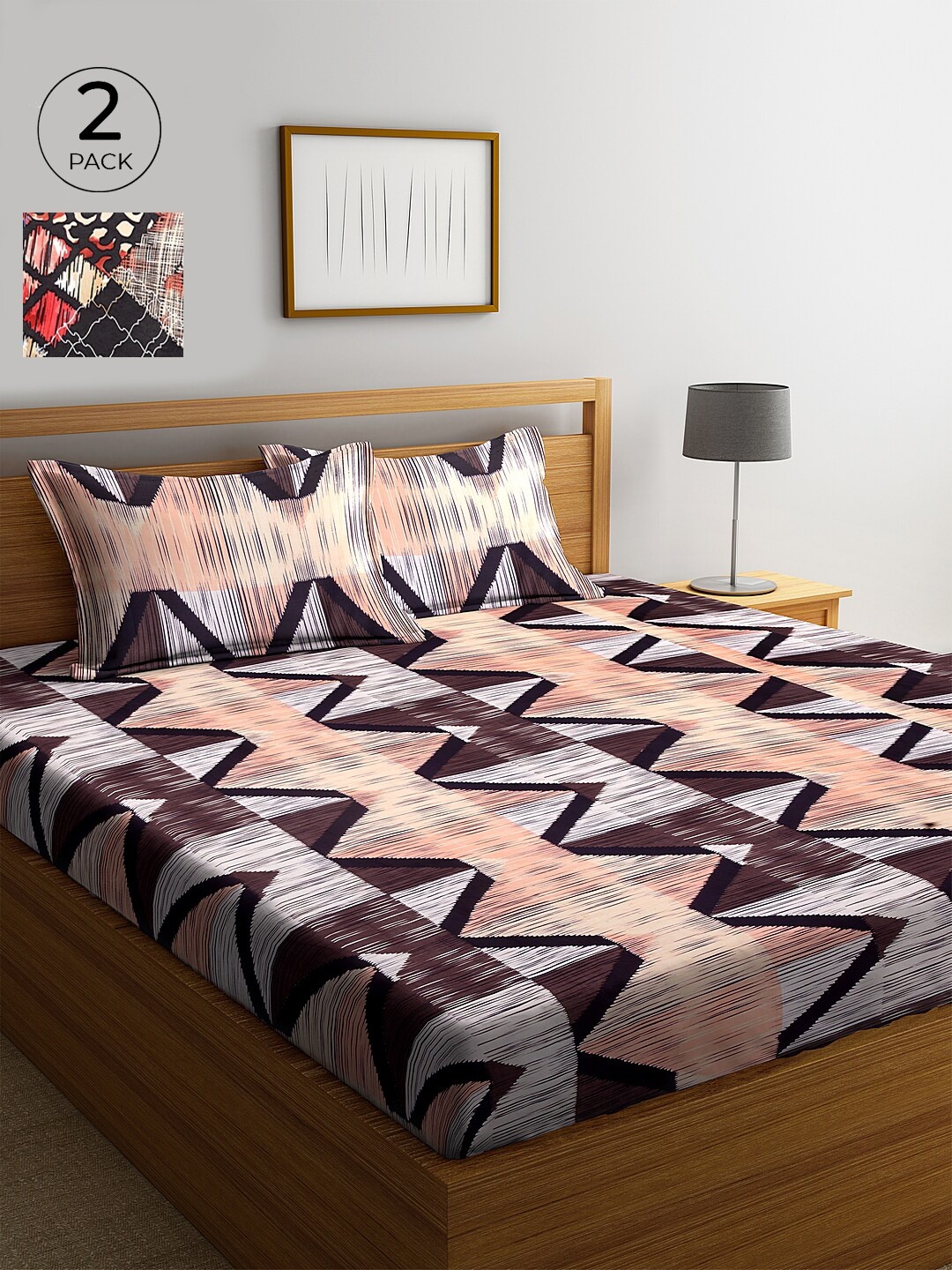 

KLOTTHE White & Black Geometric 210 TC Cotton 2 King Bedsheet with 4 Pillow Covers