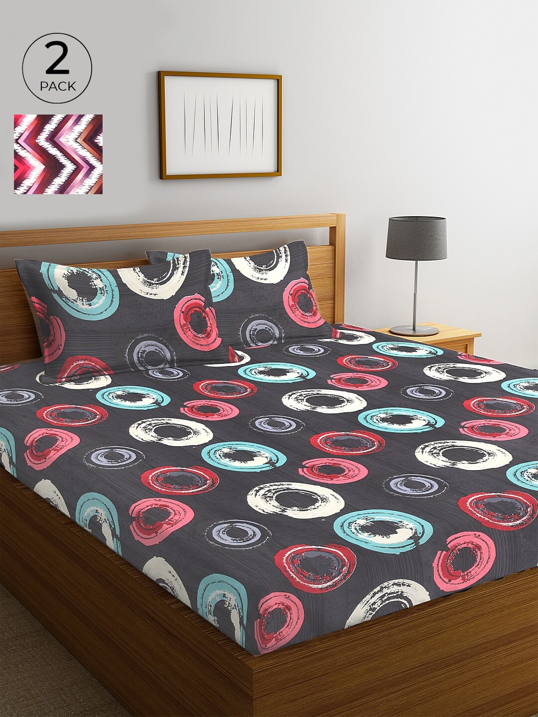 

KLOTTHE Grey & White Geometric 210 TC Cotton 2 King Bedsheet with 4 Pillow Covers