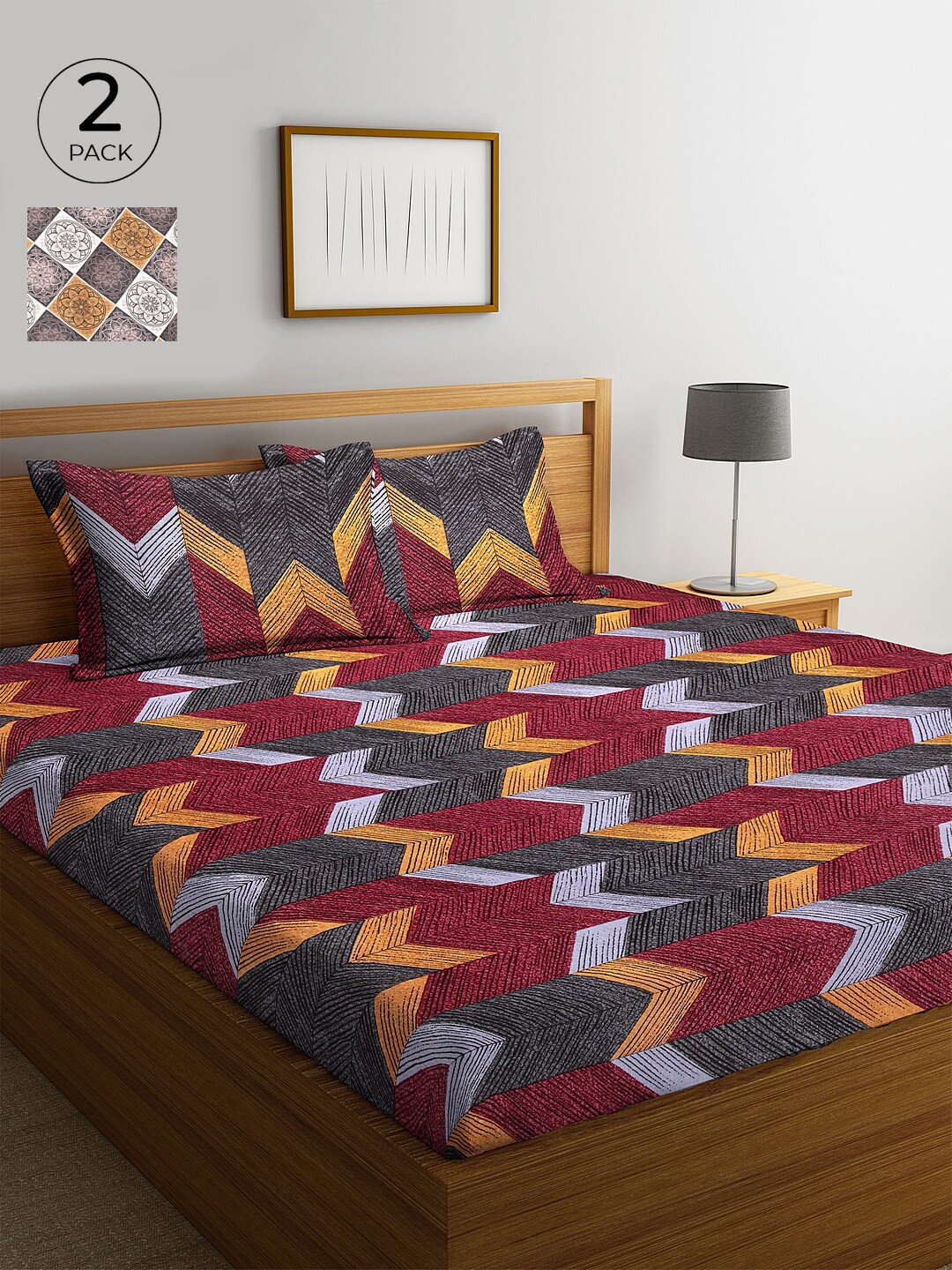 

KLOTTHE Brown & Maroon Geometric 210 TC Cotton 2 King Bedsheet with 4 Pillow Covers