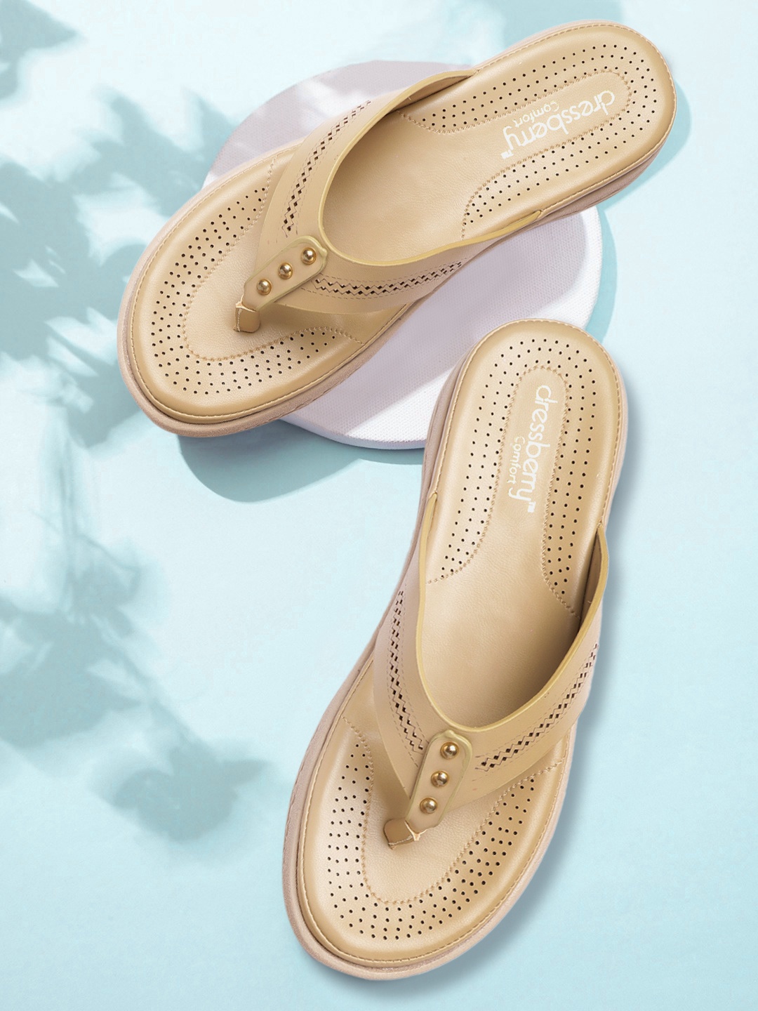 

DressBerry Beige Solid Comfort Sandals