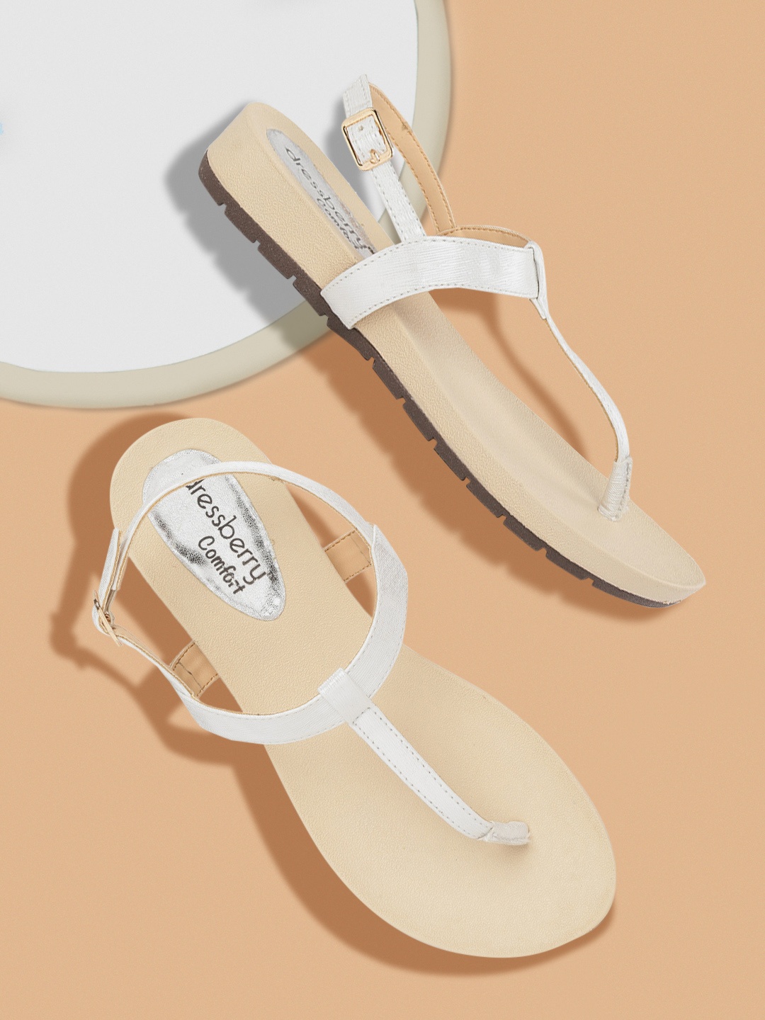 

DressBerry Women Silver-Toned Textured T-Strap Flats