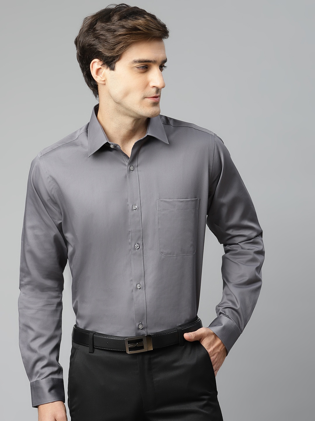 

Raymond Men Charcoal Grey Pure Cotton Slim Fit Solid Formal Shirt