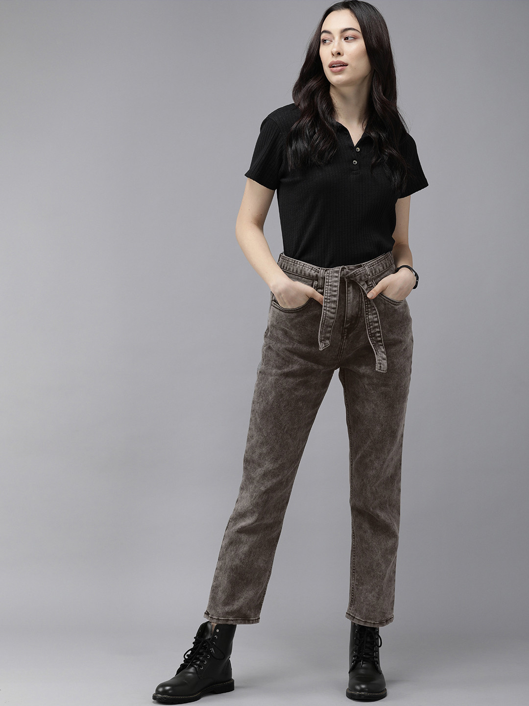 

Roadster Women Black Straight Fit High-Rise Light Fade Acid Wash Jeans With fabric Belt